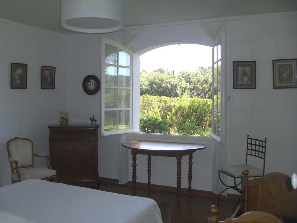 Le Mas De Notre-Dame Acomodação com café da manhã La Londe-les-Maures Quarto foto